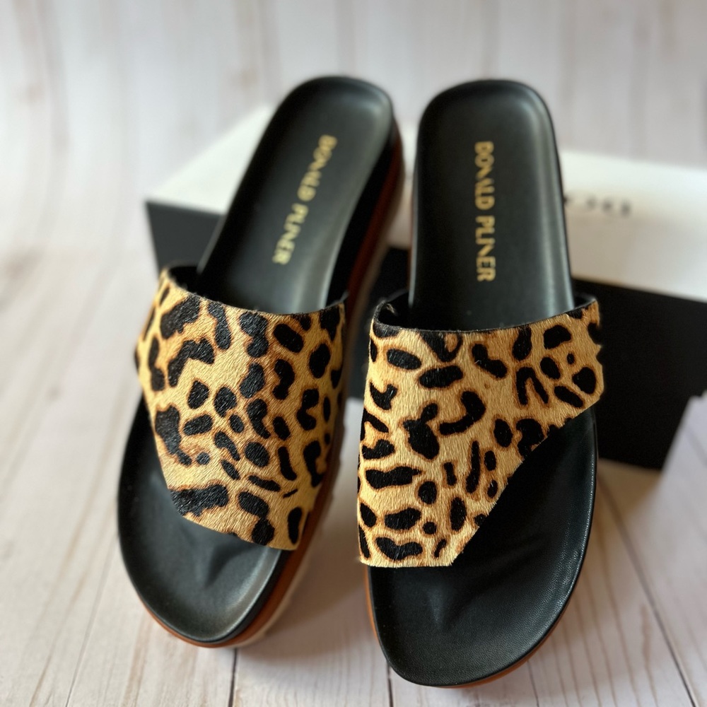 Donald Pliner Sandals